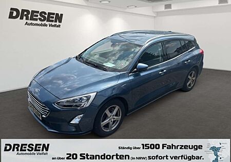 Ford Focus Titanium Turnier AHK-klappbar Navi LED Apple CarPl