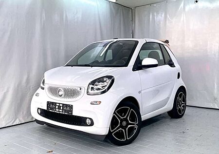 Smart ForTwo cabrio Prime + Navi+SHZ+Leder+Kamera+JBL