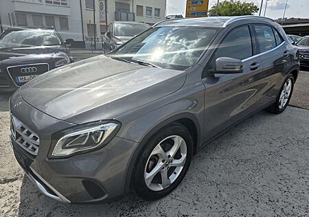 Mercedes-Benz GLA 180 1,6 NAVI*TEILLEDER*TEMP