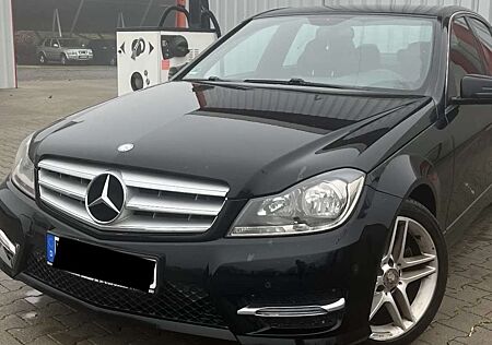 Mercedes-Benz C 180 AMG-Ausstattung