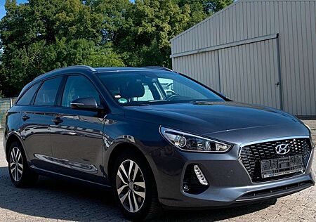 Hyundai i30 cw Family +