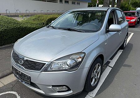 Kia Cee'd Ceed / Vision
