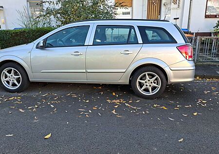 Opel Astra 1.8 Caravan Edition