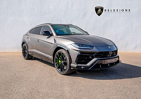 Lamborghini Urus 23" B&O PANO MASSAGE AHK PARK ASSIST BIG CARBON