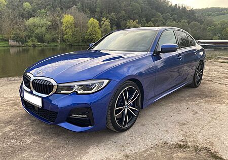 BMW 330i 330 M Sport Laser, Schiebedach, HUD, Adapt. Fahrw