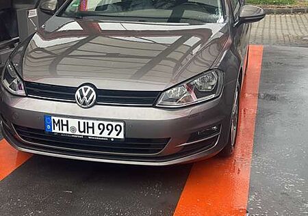 VW Golf Volkswagen Trendline BMT