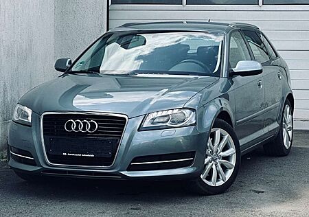 Audi A3 2.0 TFSI Sportback*XENON*NAVI*SHZ*AHK*TEMPO*