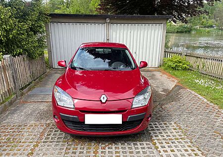Renault Megane Fließheck 1.6 16V 110 Expression