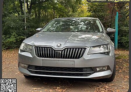 Skoda Superb Ambition *DSG*AHK schwenkbar*NAVI*XENON