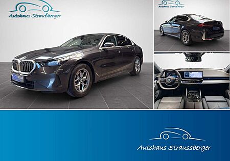 BMW 520 d xDrive ACC HuD QI 4Z RFK KZU StHz Memory