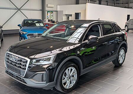 Audi Q2 35 TFSI S tronic Navi Kamera PDC 1.Hand
