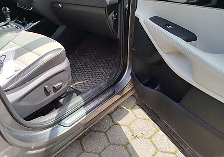 Kia Sorento 2.2 CRDi AWD Aut. Platinum Edition