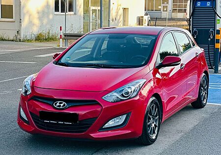 Hyundai i30 1.4 Super gepflegt|EP-Hilfe mit Kamera|Navi+Telefo
