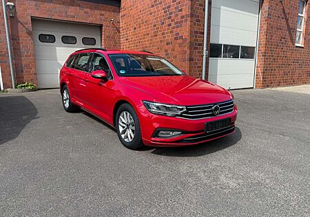 VW Passat Variant Volkswagen Business Virtual Cockpit 1. Hand