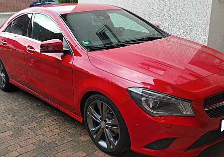 Mercedes-Benz CLA 200 CLA 7G-DCT Urban