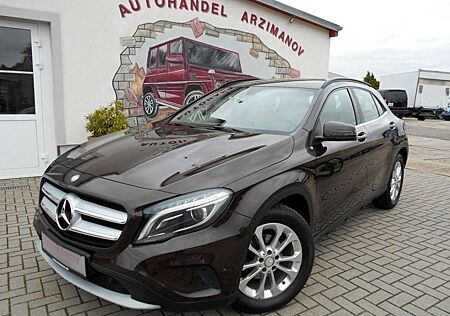 Mercedes-Benz GLA 200 CDI NAVI/LEDER/XENON/PDC