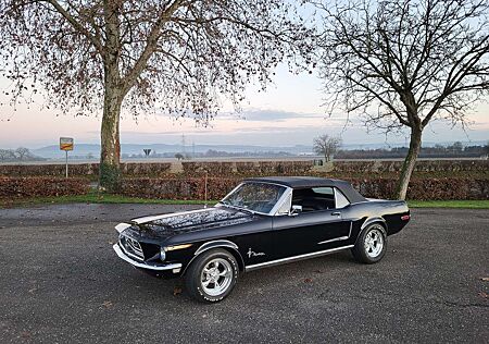 Ford Mustang Cabrio, J-Code, 302ci V8, Triple Black, TopZustand