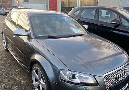 Audi RS3 2.5 TFSI quattro