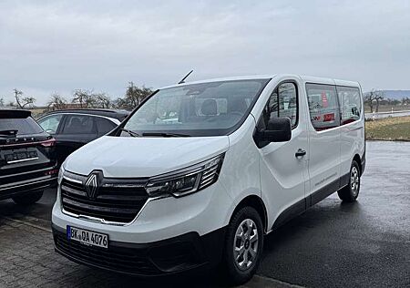 Renault Trafic L2H1 3,0t (8/9 Sitze) Authentic