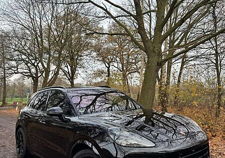 Porsche Cayenne Turbo | Chrono | Pano | AHK | 2. Hand