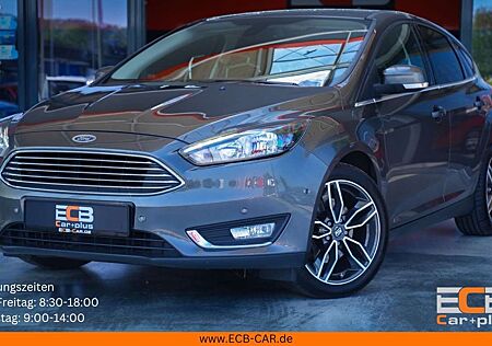 Ford Focus Lim. Titanium *PDC/NAVI/SHZ/Klima.*
