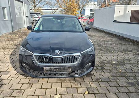 Skoda Scala Tour 1.5 TSI Led Kamera Bluetooth