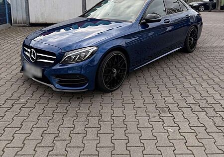 Mercedes-Benz C 250 9G-TRONIC AMG Line Scheckheftgepflegt