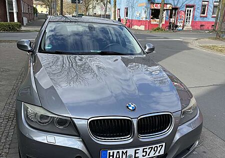 BMW 320i 320