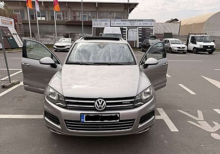 VW Touareg Volkswagen 3.0 Hybrid Automatik