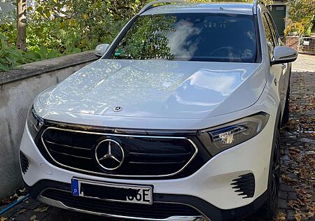 Mercedes-Benz EQB 300 4Matic Progressive