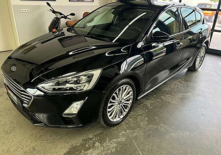 Ford Focus 1.5 Titanium+ACC+Navi+Kamera+PDC+SHZ+17"