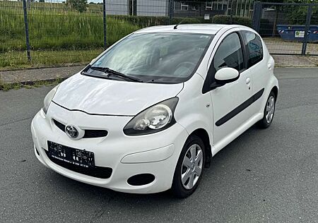 Toyota Aygo TÜV&&Batterie&Inspektion NEU KLIMA Servo 1 Hand