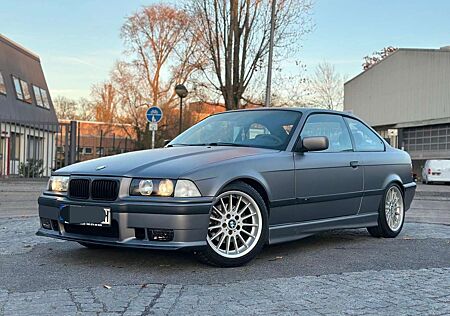 BMW 325i 325 Coupe M-Paket Old Timer