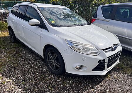 Ford Focus Turnier 2.0 TDCi DPF Aut. Titanium