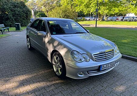 Mercedes-Benz C 200 Kompressor Elegance