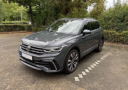 VW Tiguan Volkswagen R-Line 4Motion