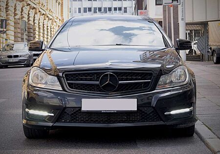 Mercedes-Benz C 220 CDI Coupe AMG 7G-TRONIC