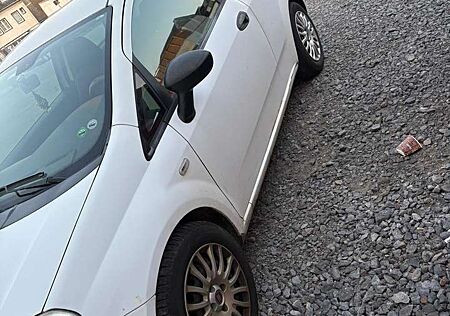 Fiat Grande Punto 3-Türer 1.2 8V Dynamic