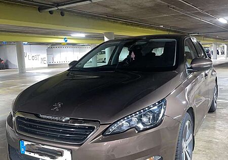 Peugeot 308 BlueHDi FAP 150 EAT6 Stop&Start Allure