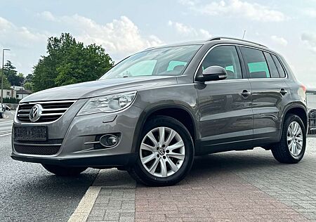 VW Tiguan Volkswagen Sport 4Motion AHK Sitzheizung Scheckheft gepflegt
