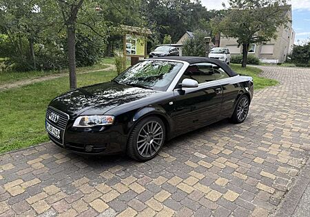 Audi A4 Cabriolet 1.8 T multitronic ***s-line***