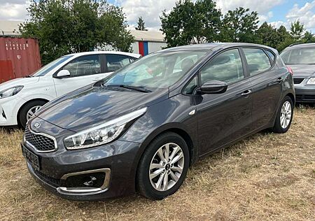 Kia Cee'd Ceed / 1.4 Edition 7