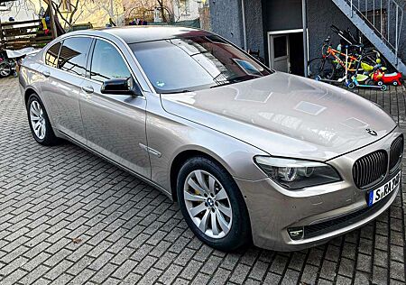 BMW 740i 740
