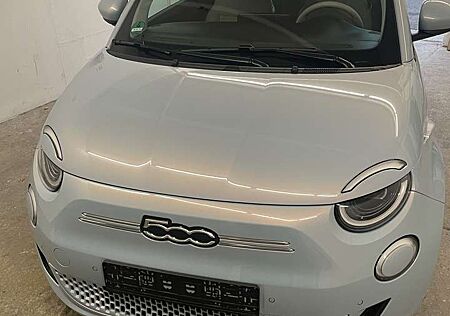 Fiat 500E La Prima Faltdach 1. Hand
