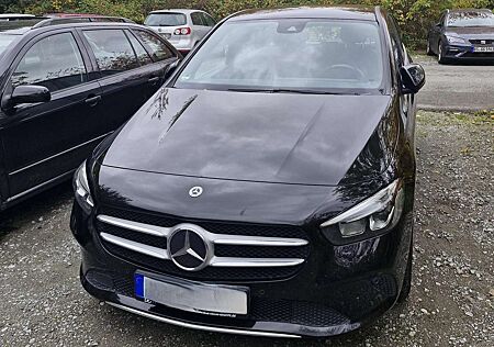 Mercedes-Benz B 180 B-Klasse 180D