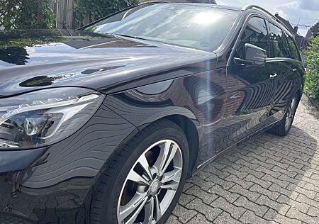Mercedes-Benz E 220 E-Klasse T-Modell Diesel T CDI 7G-TRONIC