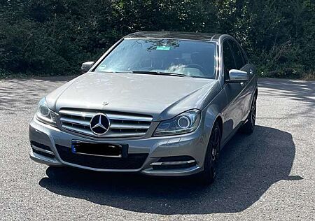 Mercedes-Benz C 300 CDI DPF 4Matic (BlueEFFICIENCY) 7G-TRONIC Avantgar