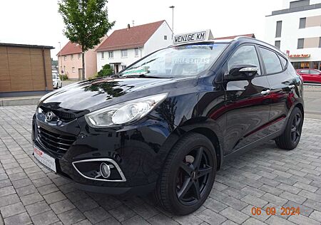 Hyundai ix35 2.0 CRDi Style 4WD Klimaautomatik* AHK neu*