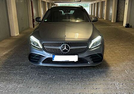 Mercedes-Benz C 300 d T 4Matic 9G-TRONIC *AMG Line* LED* PANO*KEYLESS*