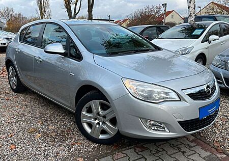 Opel Astra J Design Edition*1.HD*Klima*SHZ*TÜV NEU